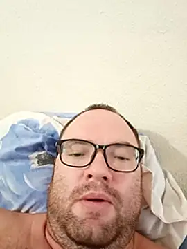 Snapshot of Mickael19 chatting on January 2026 01:35:02 PM Mickael19 online show from January 2026 01:35:02 PM