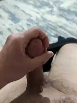 ssikerek23 online show from February 2026 05:50:01 PM