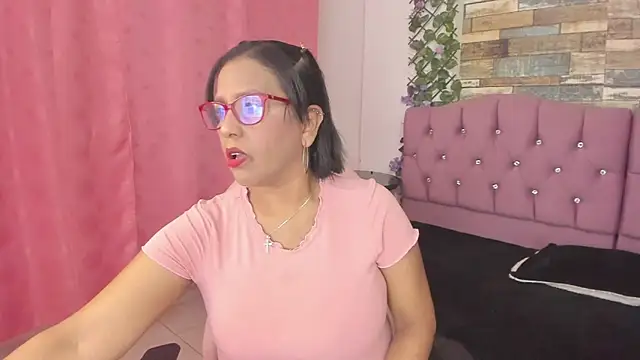 elizabeth mature23 online show from December 2024 01:01:02 PM