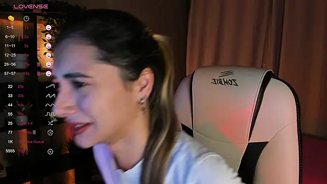 DarlaLike online show from September 2025 04:05:02 AM