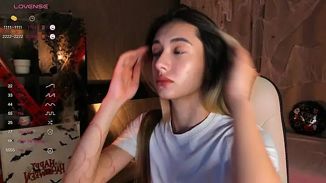 DarlaLike online show from October 2025 03:30:01 AM