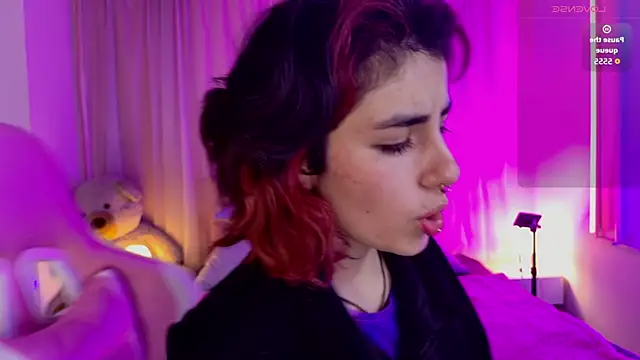 Snapshot of _Artemisa_X chatting on September 2025 12:52:01 PM Artemisa X online show from September 2025 12:52:01 PM