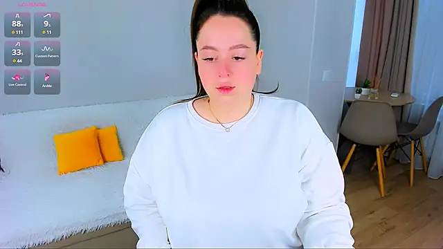 Feral  berry   online show from November 2025 07:58:01 AM