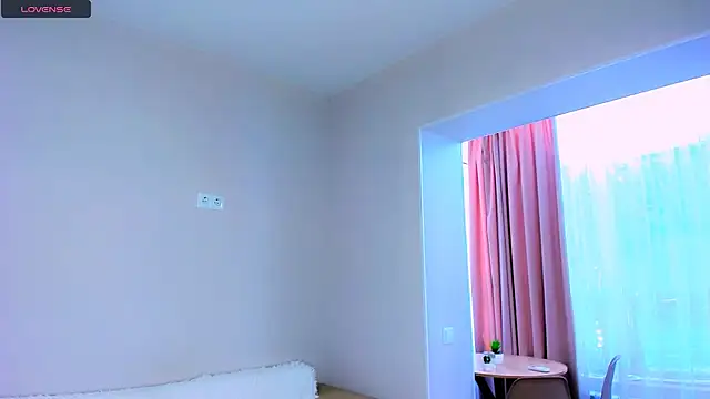 Snapshot of Feral__berry__ chatting on February 2026 08:48:02 AM Feral berry online show from February 2026 08:48:02 AM