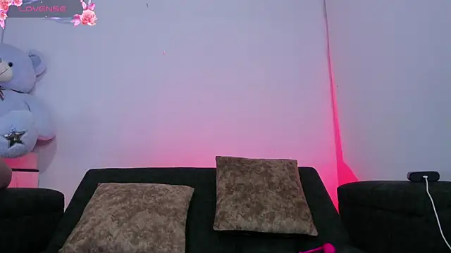 liz 25b online show from February 2026 04:00:01 AM