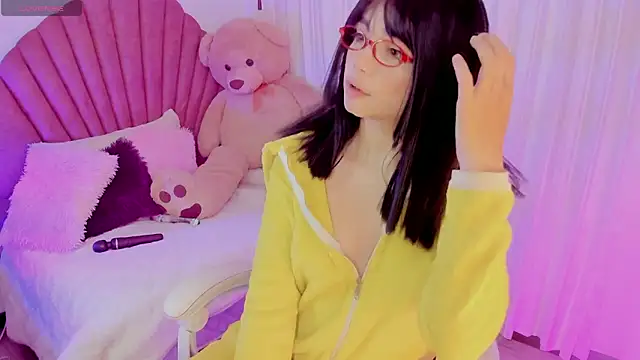 Snapshot of Lovely_celestte chatting on March 2025 01:20:02 AM Lovely celestte online show from March 2025 01:20:02 AM