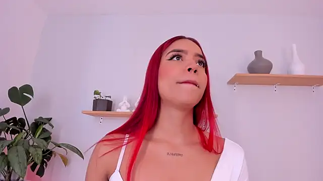 Scarlett Morgan  online show from February 2025 06:40:02 PM