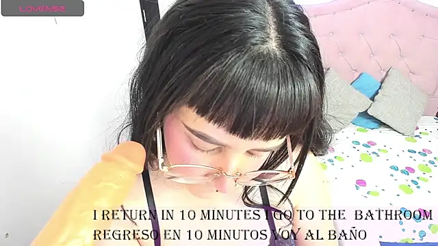 Snapshot of Katalina_novoa chatting on January 2025 07:27:01 PM Katalina novoa online show from January 2025 07:27:01 PM