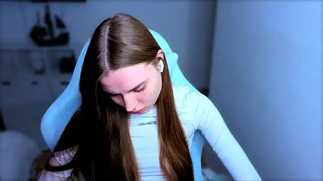 StellaLawless online show from October 2025 03:58:01 PM