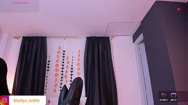 MarilynSmIith online show from October 2025 11:35:01 AM