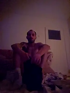 Snapshot of denisxlRo chatting on March 2025 10:27:02 PM denisxlRo online show from March 2025 10:27:02 PM