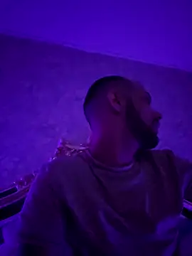 Snapshot of denisxlRo chatting on February 2026 10:21:01 PM denisxlRo online show from February 2026 10:21:01 PM