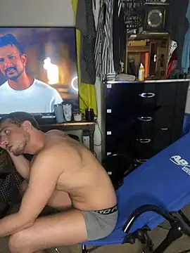 Snapshot of TheOnlyTwinTowers chatting on February 2025 07:34:01 AM TheOnlyTwinTowers online show from February 2025 07:34:01 AM