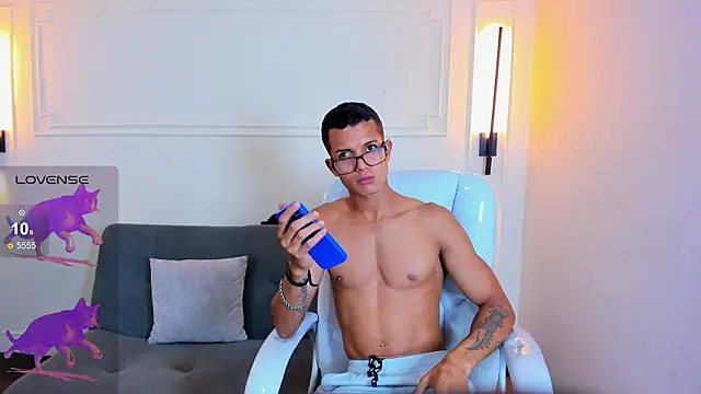 Paradise boy s online show from February 2026 05:40:02 PM