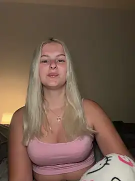 Snapshot of Allylove03 chatting on May 2026 04:08:01 AM Allylove03 online show from May 2026 04:08:01 AM