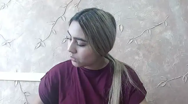 Miabonnett  online show from January 2025 01:49:01 PM