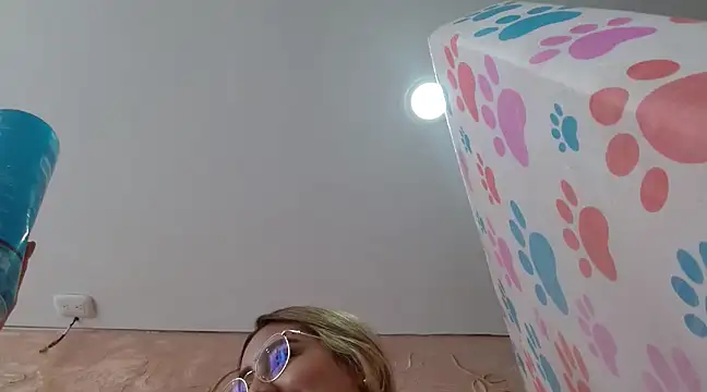 Miabonnett  online show from January 2025 04:02:02 PM