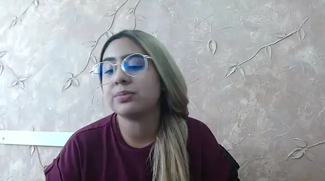 Miabonnett  online show from February 2025 07:07:01 PM