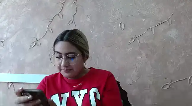 Miabonnett  online show from February 2025 06:15:02 PM