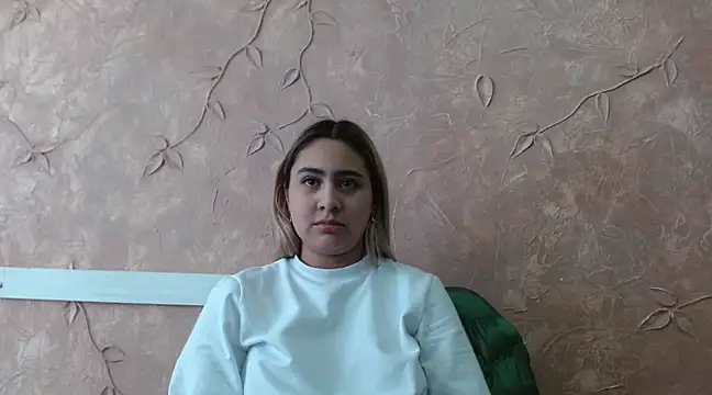 Miabonnett  online show from March 2025 06:12:01 PM