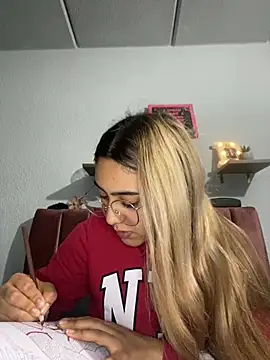 Miabonnett  online show from March 2025 10:53:01 PM