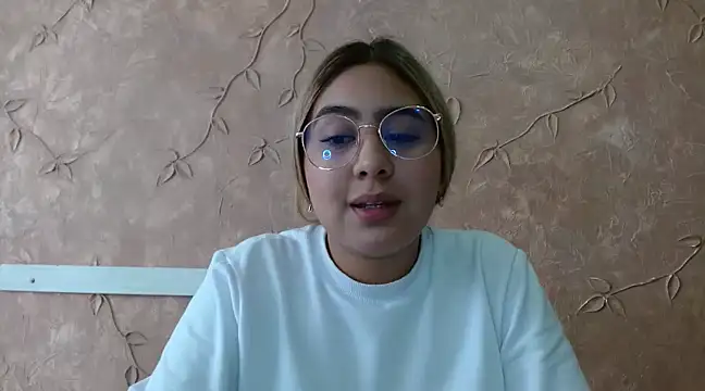 Miabonnett  online show from March 2025 03:10:02 PM