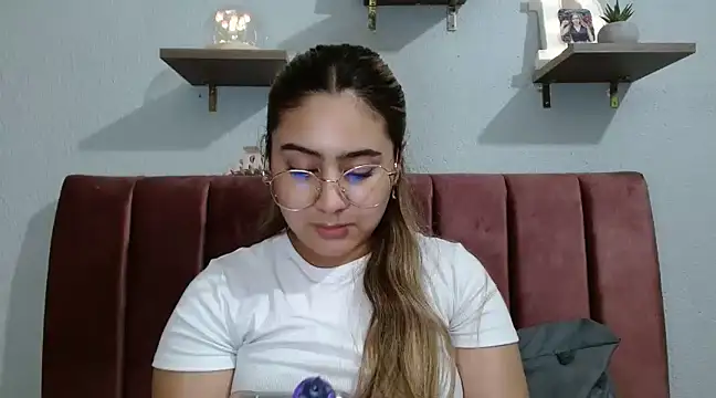 Miabonnett  online show from March 2025 09:23:01 PM