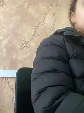 Miabonnett  online show from September 2025 12:16:02 PM