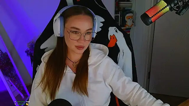 Snapshot of Emili1- chatting on March 2025 01:08:02 PM Emili1- online show from March 2025 01:08:02 PM