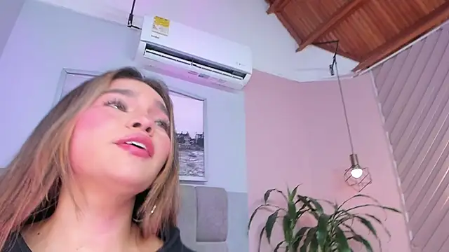 selene tylor  online show from April 2026 08:06:02 PM