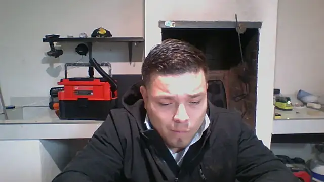 Snapshot of DirtyRcride chatting on December 2024 04:37:02 AM DirtyRcride online show from December 2024 04:37:02 AM