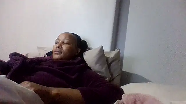 BabeAssXX online show from November 2025 03:05:01 AM