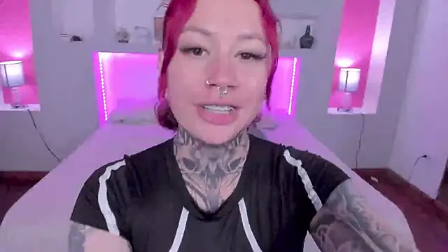 Snapshot of ViolettaBaker_ chatting on January 2025 07:40:01 PM ViolettaBaker online show from January 2025 07:40:01 PM