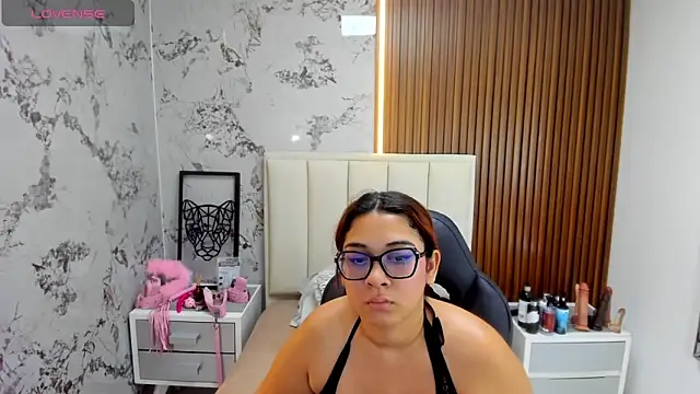 MADISON ROWAN1 online show from September 2025 03:06:02 AM