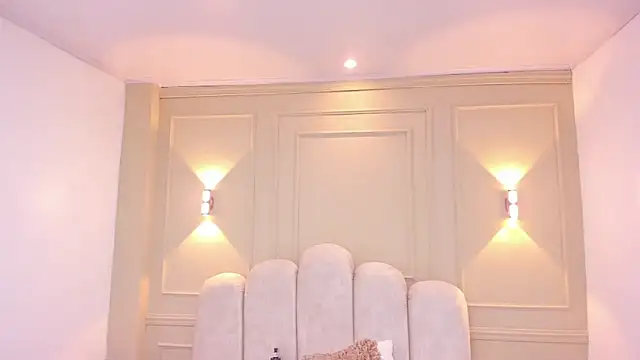 MADISON ROWAN1 online show from March 2026 07:00:02 AM