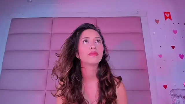 little-Emma online show from October 2025 02:45:01 AM