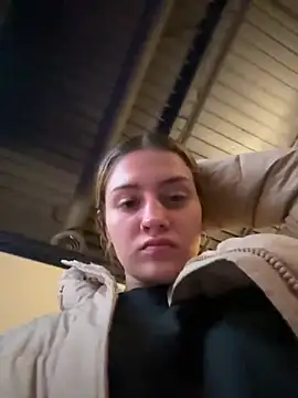 emilysue1 online show from December 2024 02:14:02 PM