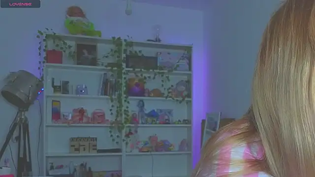 Milia Parker online show from September 2025 09:20:02 PM