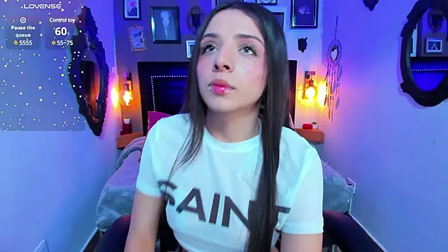 Charlotte  Benett online show from March 2025 04:16:02 AM