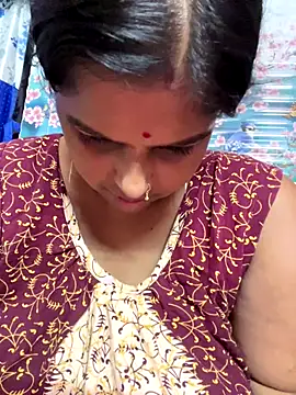 Beauty-queen online show from September 2025 12:42:01 PM