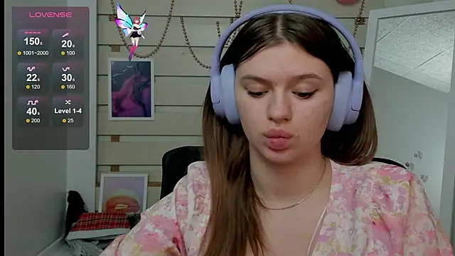 Josephine Kiss online show from March 2025 05:43:02 PM