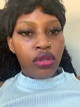 Snapshot of Sweet_Vinkah chatting on July 2026 11:24:01 AM Sweet Vinkah online show from July 2026 11:24:01 AM