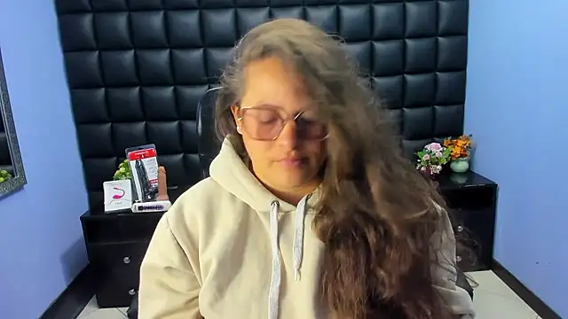 SaraThomso online show from January 2026 02:42:02 PM