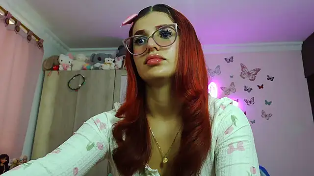 Snapshot of caroline_jonson chatting on June 2026 01:17:02 PM caroline jonson online show from June 2026 01:17:02 PM
