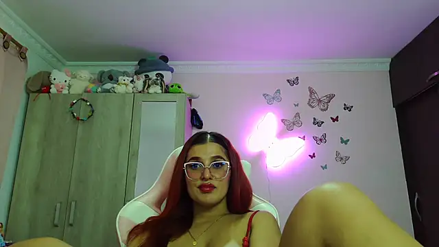 Snapshot of caroline_jonson chatting on July 2026 10:01:02 PM caroline jonson online show from July 2026 10:01:02 PM