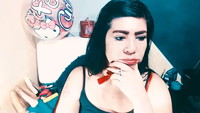 luisahott online show from April 2026 04:09:02 PM