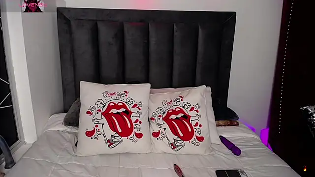 Tifanny Sweett online show from February 2025 07:48:02 AM