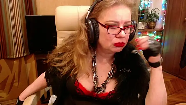 Snapshot of Miss_Tress chatting on May 2026 08:59:01 PM Miss Tress online show from May 2026 08:59:01 PM