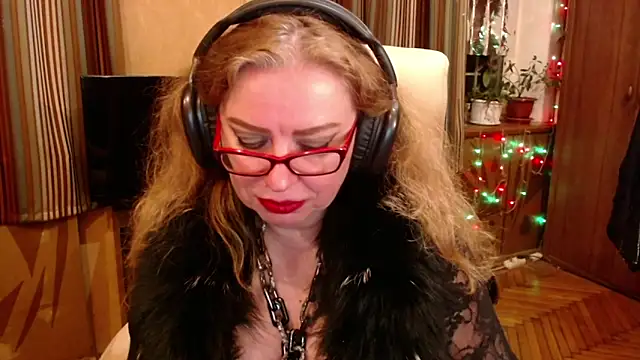 Snapshot of Miss_Tress chatting on May 2026 10:38:02 PM Miss Tress online show from May 2026 10:38:02 PM