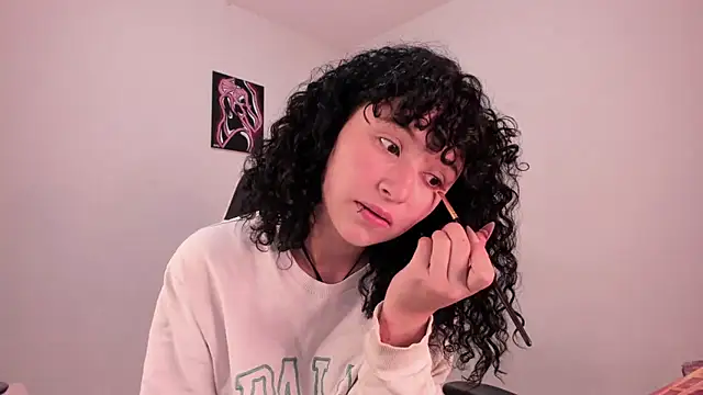 valent 27 online show from December 2025 02:40:01 AM